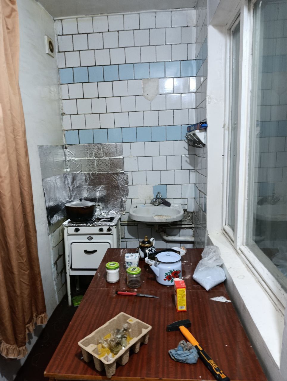 Юнусобод 8 кварталда 1 хона 2 килинган уй ижарага берилади