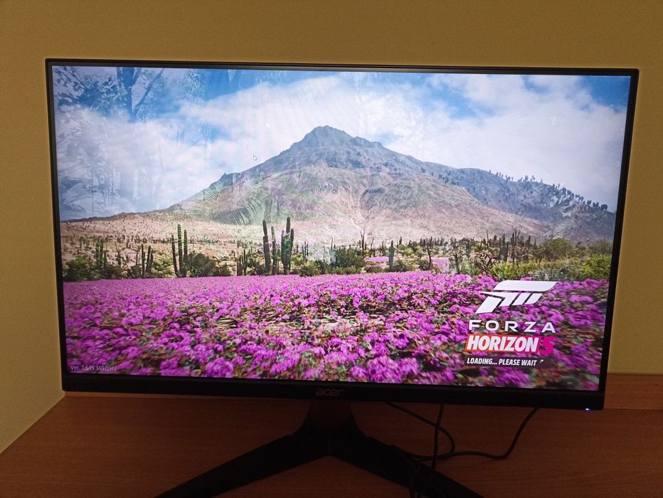 Продавам геймърски монитор acer nitro
