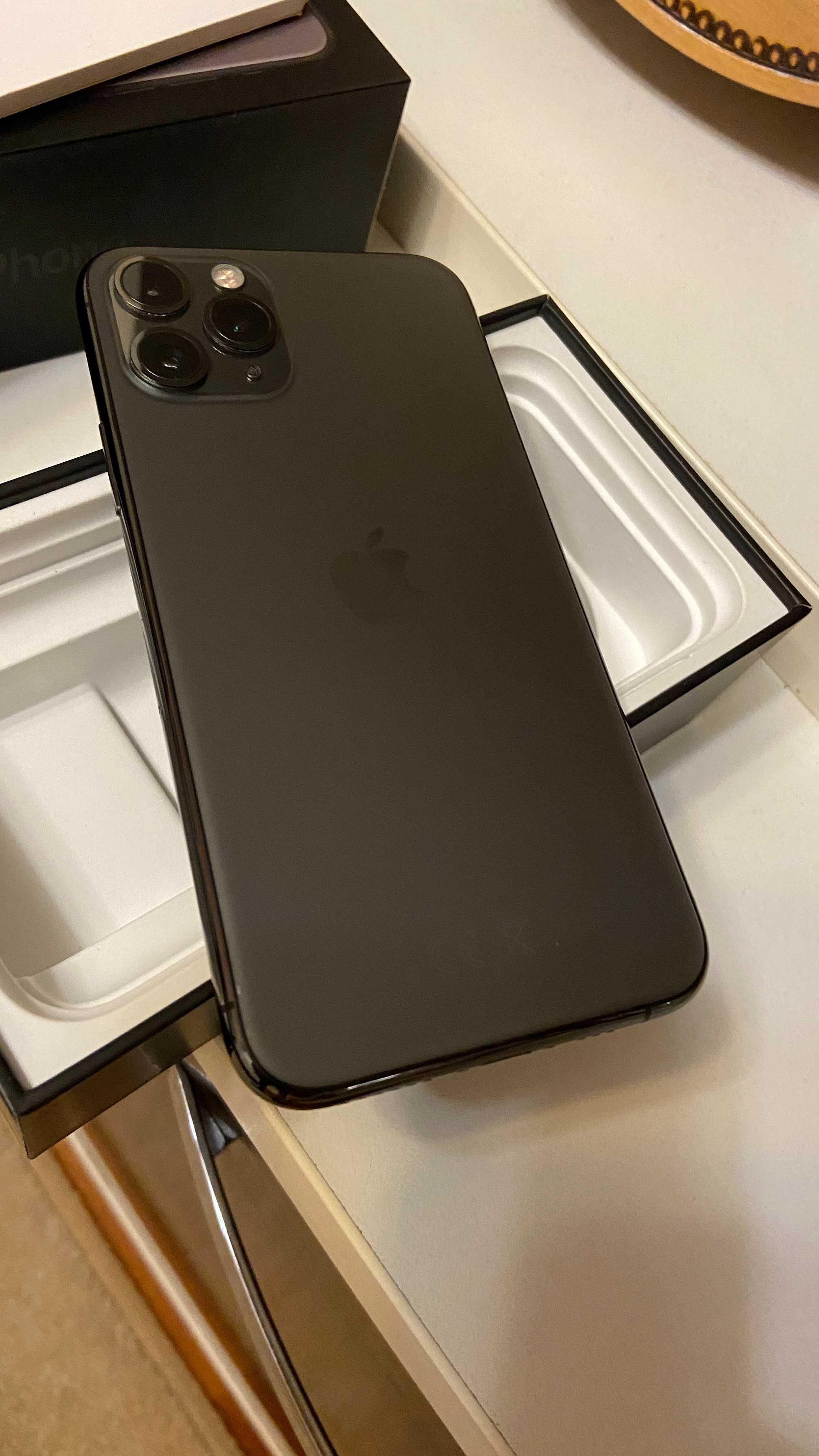 iPhone 11 Pro 64- перфектен