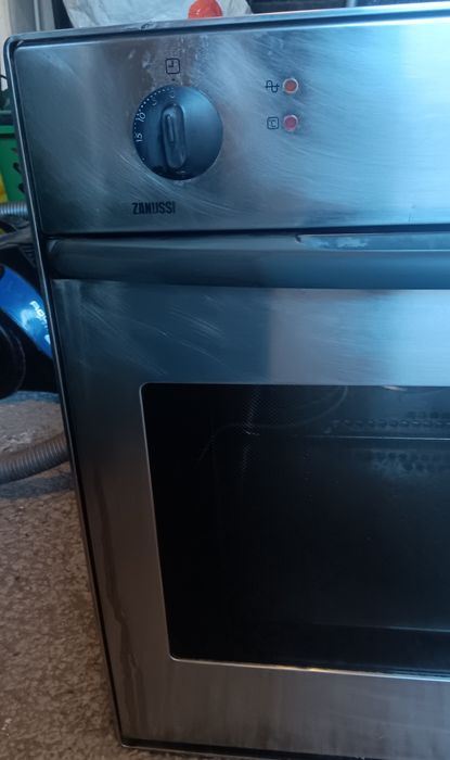 Plita pe gaz și cuptor electri