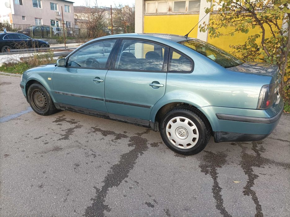 VW Passat Sedan, 1.6л, Бензинов мотор