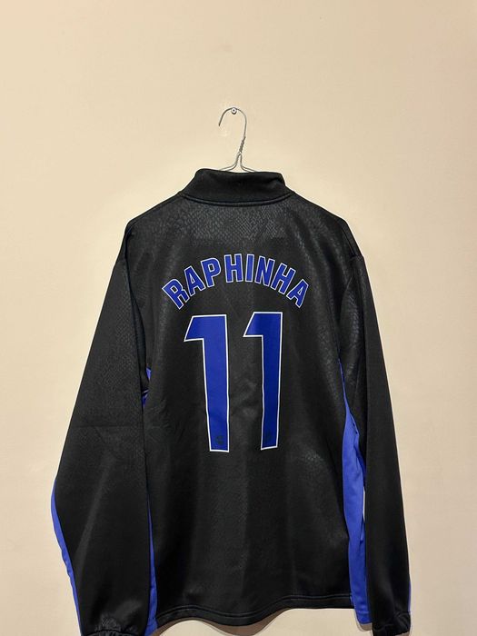 Комплект от горнице и долнище на Barcelona с името на Raphinha