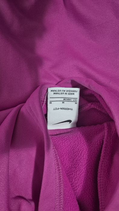 2 броя суитчъри "Nike"