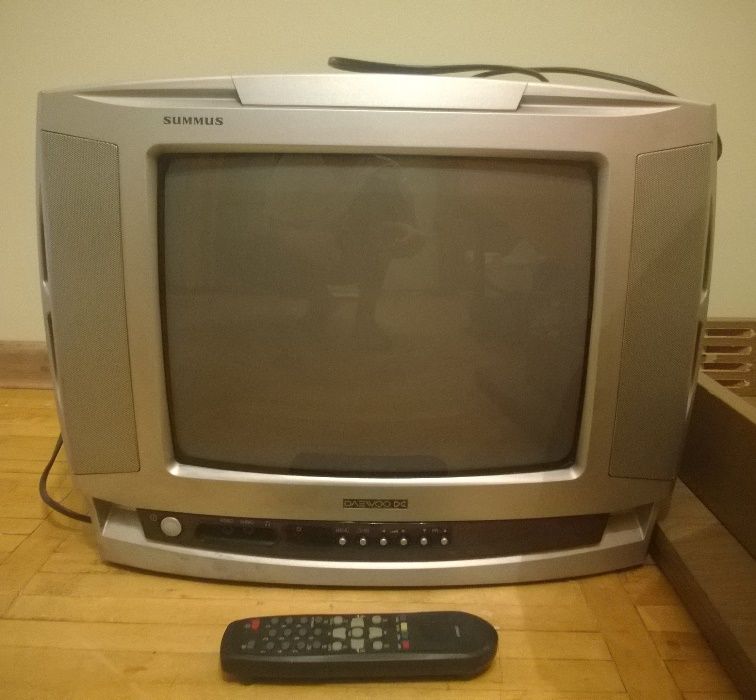 Телевизор DAEWOO.