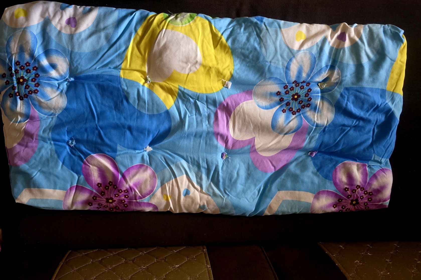 Продам 2-матраца синего цвета и детский