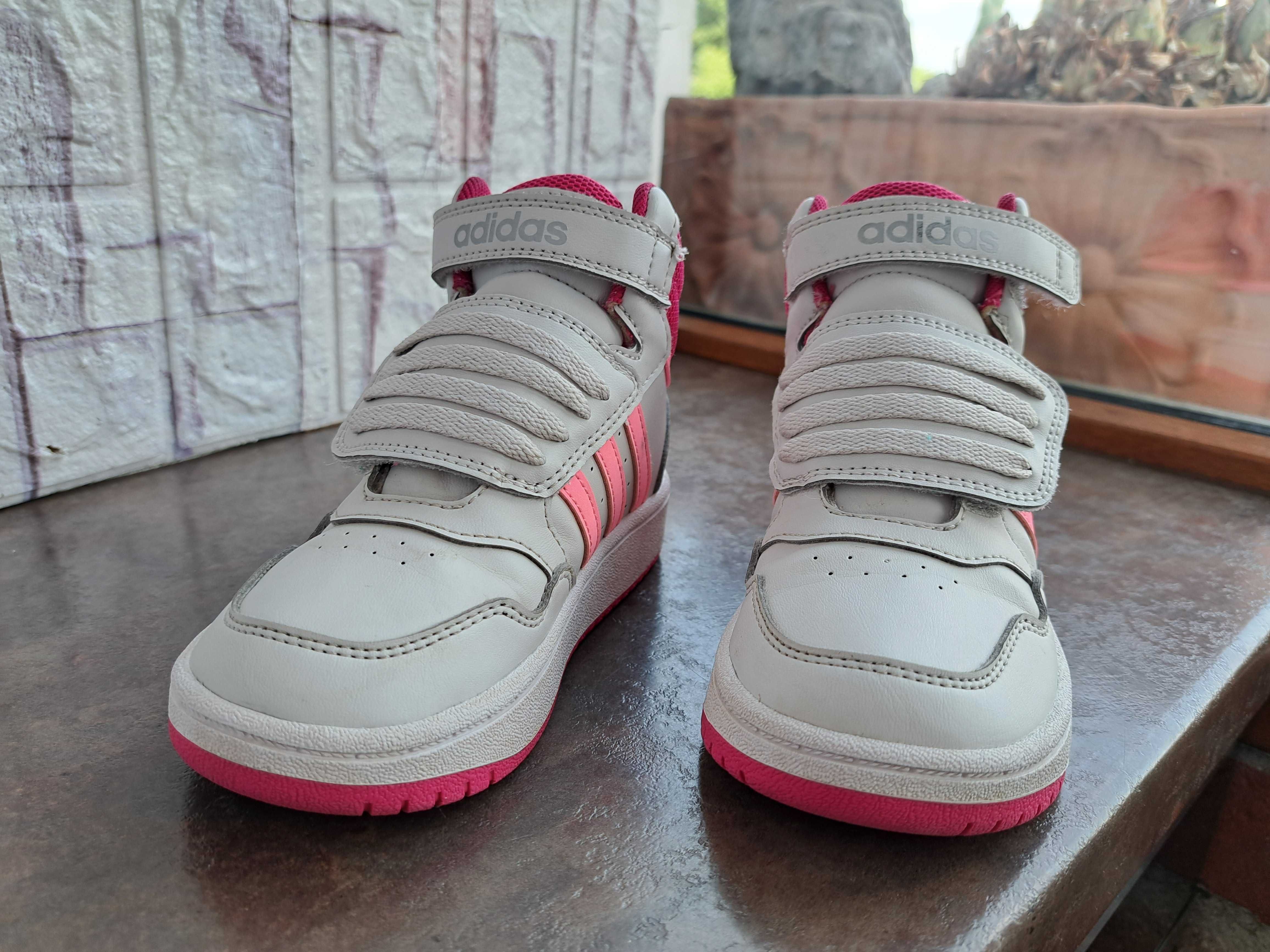 детски маратонки за момиче,кецове,спортни обувки,Adidas,номер26,адидас