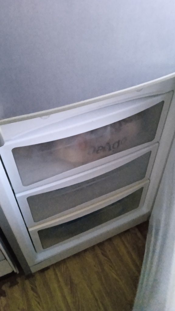 Холодильник бу за 60000 тенге