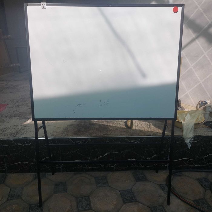 Маркерная доска на складных ножках 120 х 90