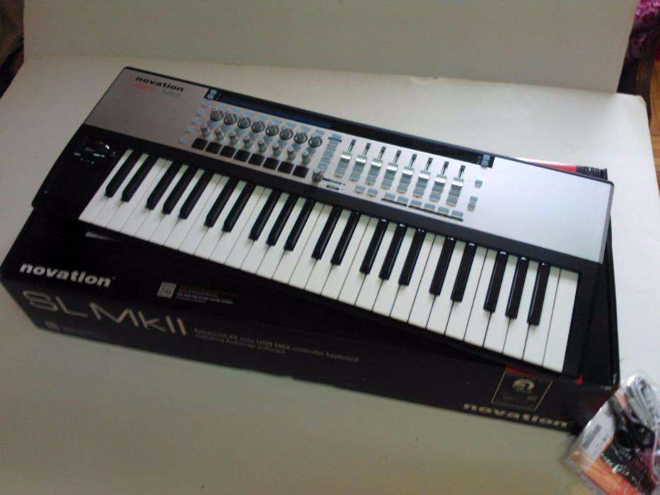 Novation 49SL Mk2 49-Key USB Keyboard IMPECABIL