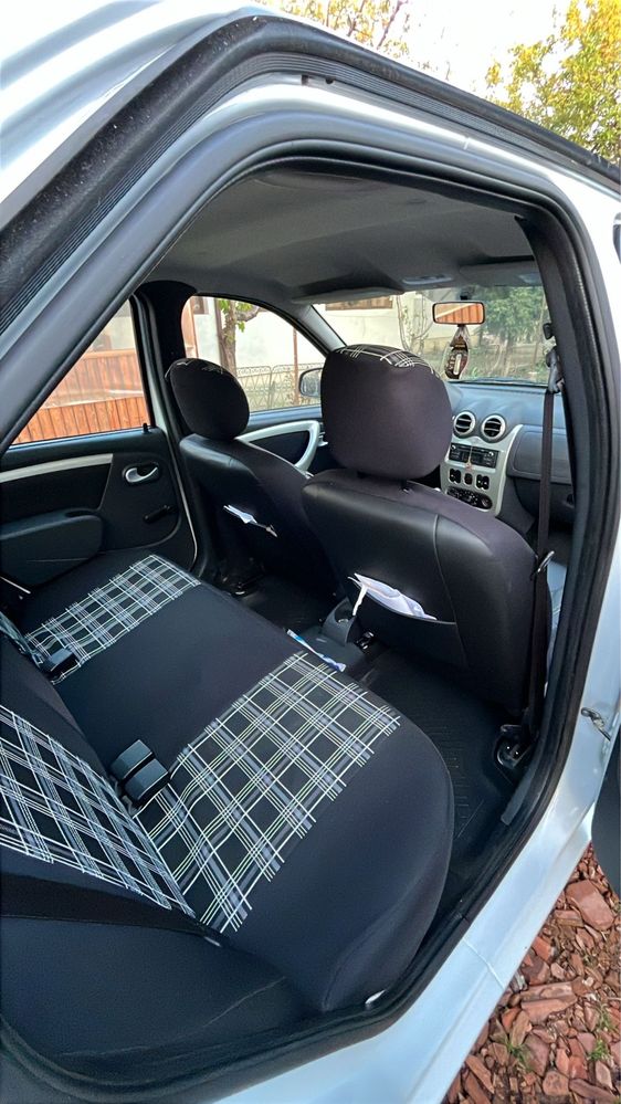 Vand Dacia Logan 2012