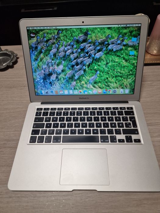 Macbook air 13 i5
