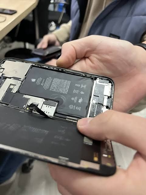 Display , Ecrane originale Apple , Iphone 11,12,13,14,15 Pro si Max.