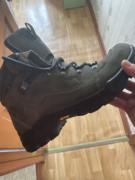 Ботинки весенне осенние Sympatex Vibram