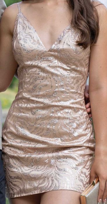 Официална рокля ръчно изработена