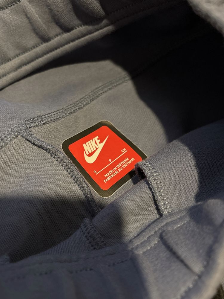 Nike tech панталон на psg