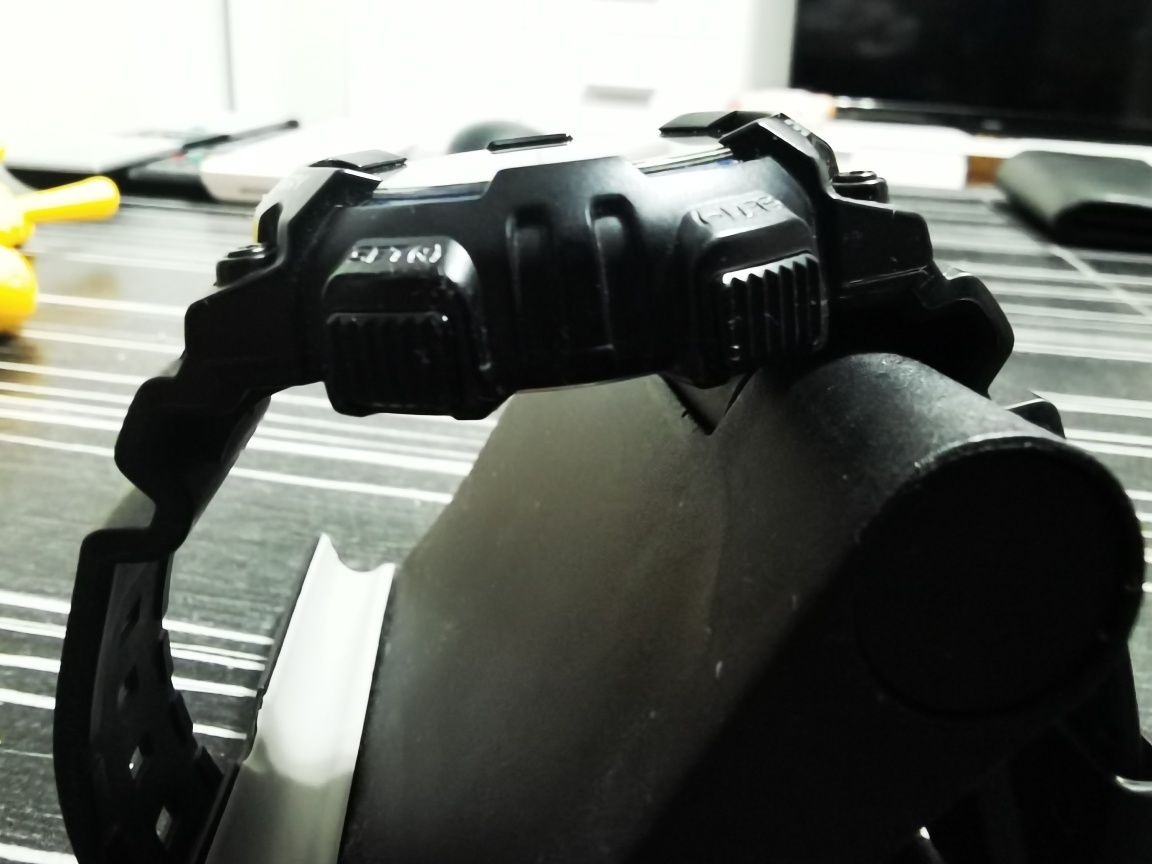 Продавам CASIO AEQ - 110