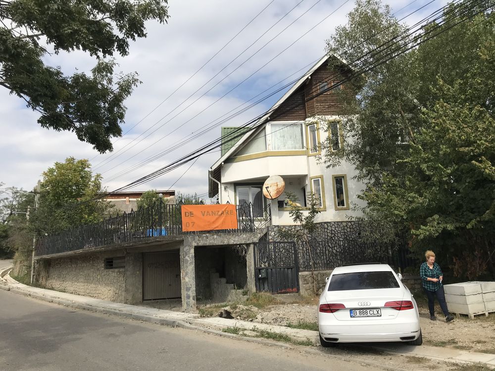 Vand casa fieni targoviste