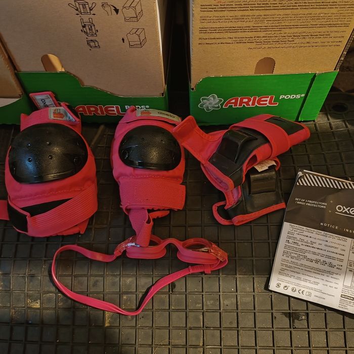 Set 3 protectii role, skate, trotinete copii si ochelari inot bonus