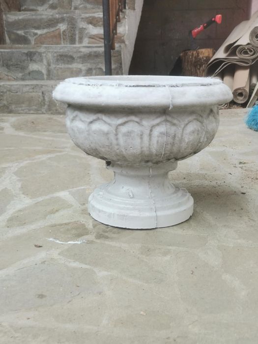 Декоративна гипсова саксия 30x25 см – ръчна изработка