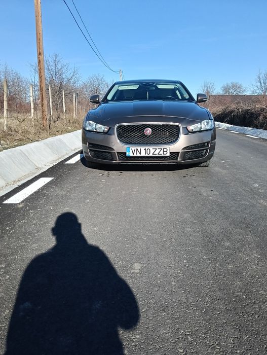 Jaguar XE 2.0d an 2016