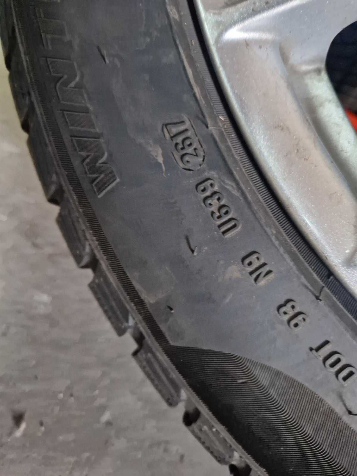 4 Pirelli R17 205/55/ 
зимни гуми 
DOT2617