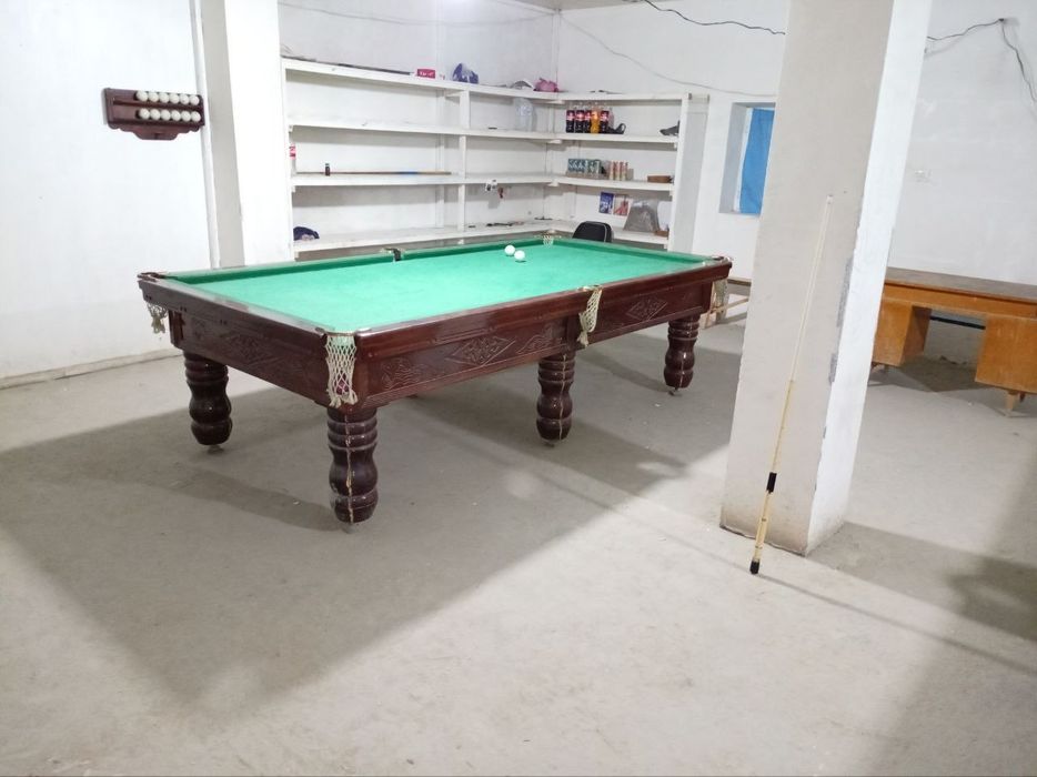 Bilyart stol sotiladi