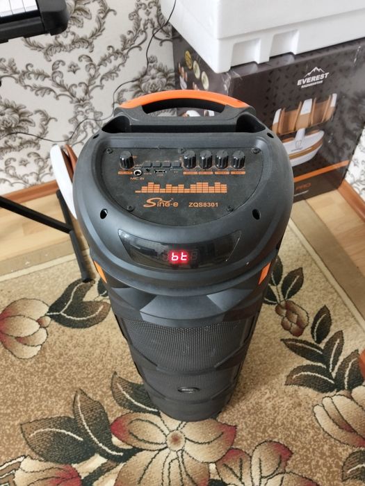 Портативная колонка