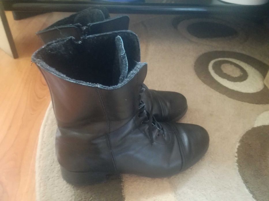Продавам дамски зимни ботуши-боти от естествена кожа поръчкови