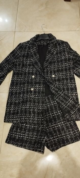 Сако с къси панталонки