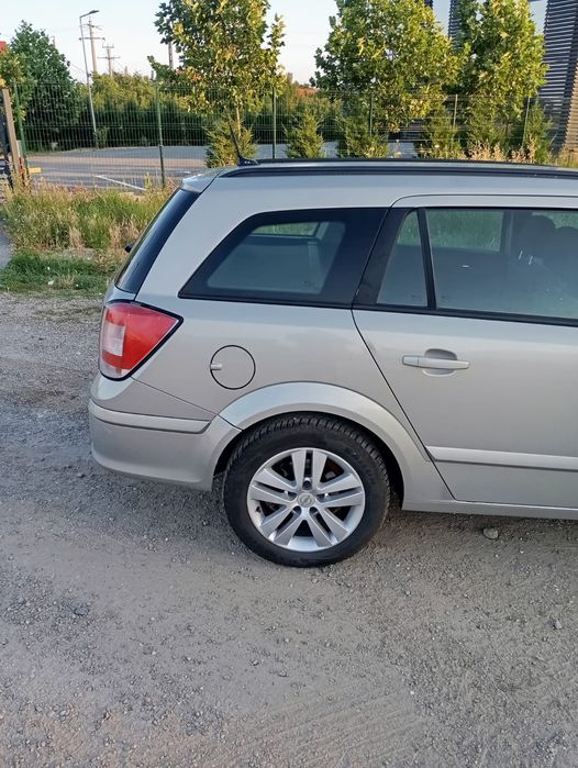 Vând Opel Astra H
