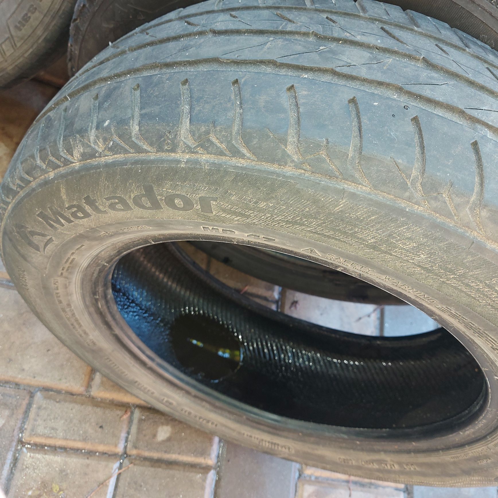 Vand anvelope de vara pentru dacia logan,doker,lodgy..