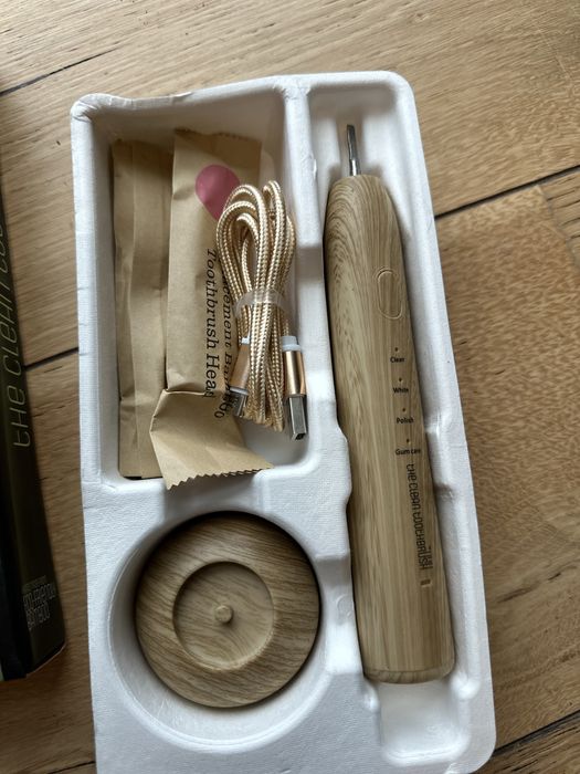 Periuta electrica din bambus