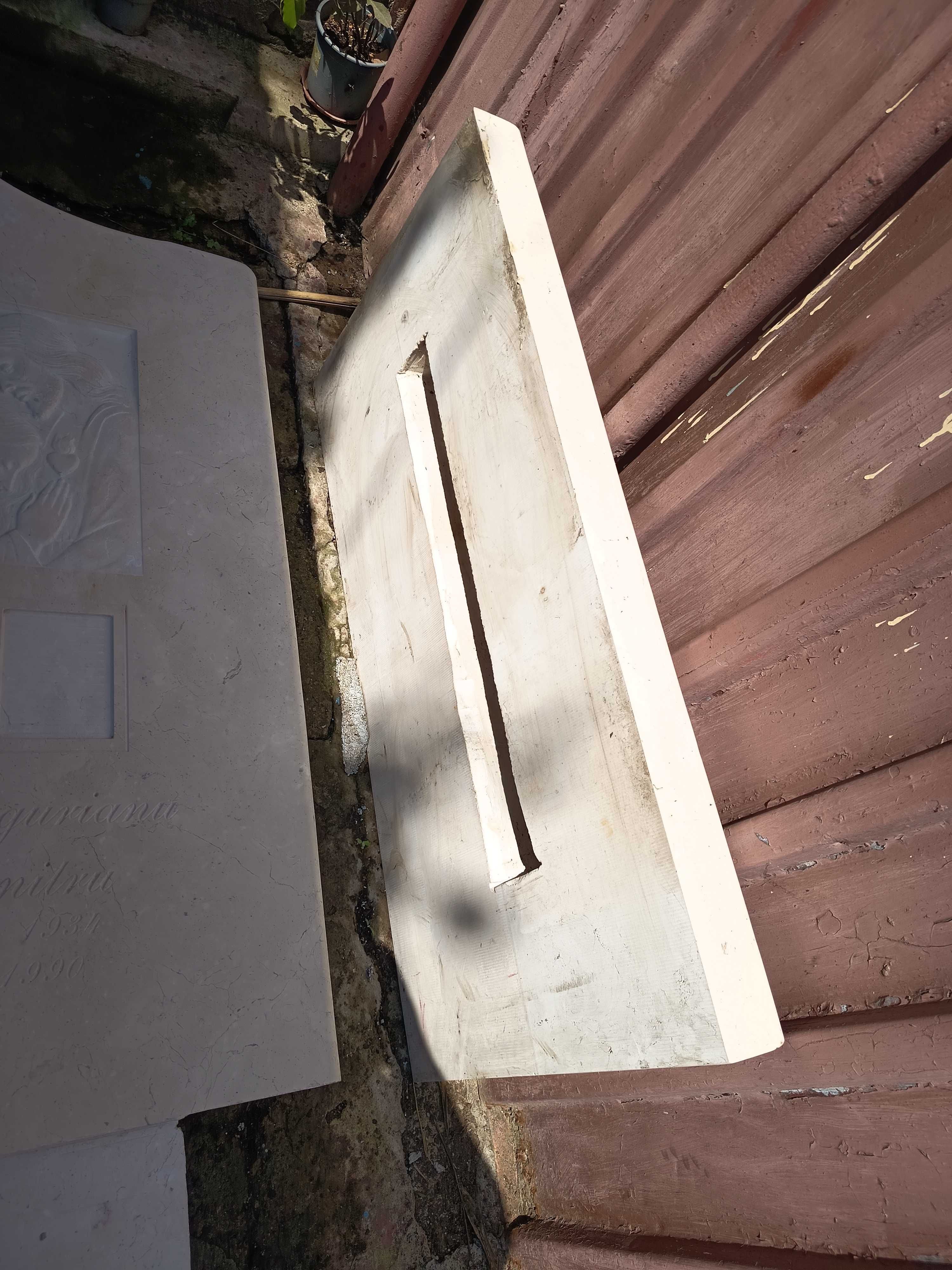 Piatra funerara pentru cimitir