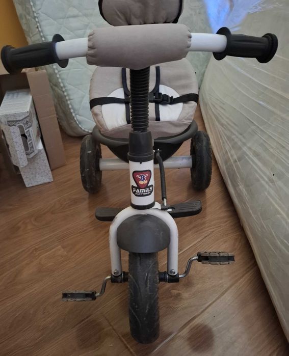 Tricicleta pentru transport / plimbare copii mici