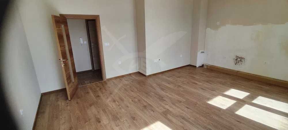 Продава се Двустаен апартамент в Пловдив, Христо Смирненски - 75 кв.м за 1667 €/кв.м - Снимка #3