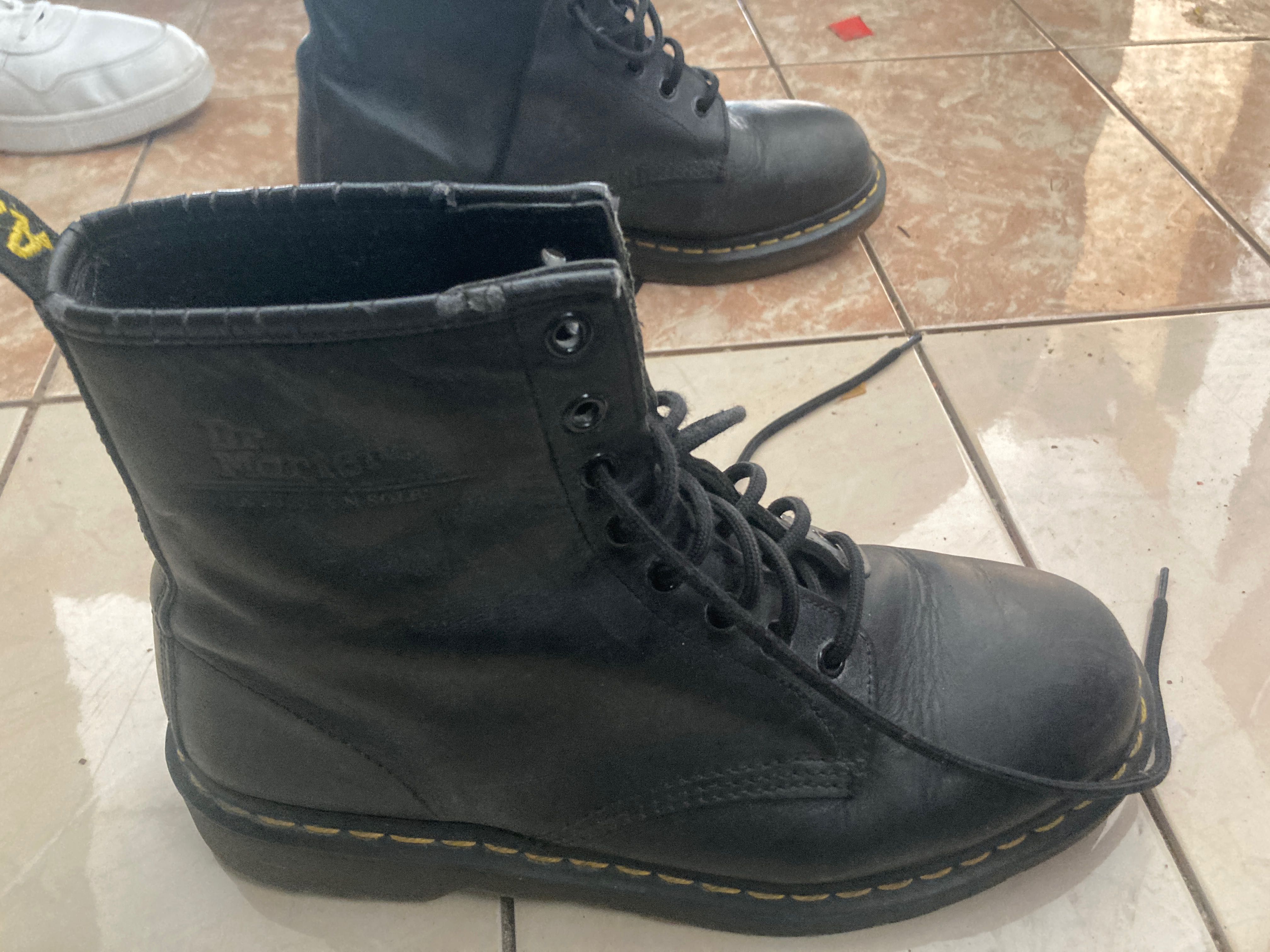 Черно високо горнище Doc Martens размер 43