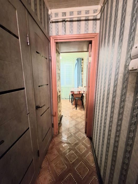 Продаётся 2 комн квартира ост.Зигзаг
