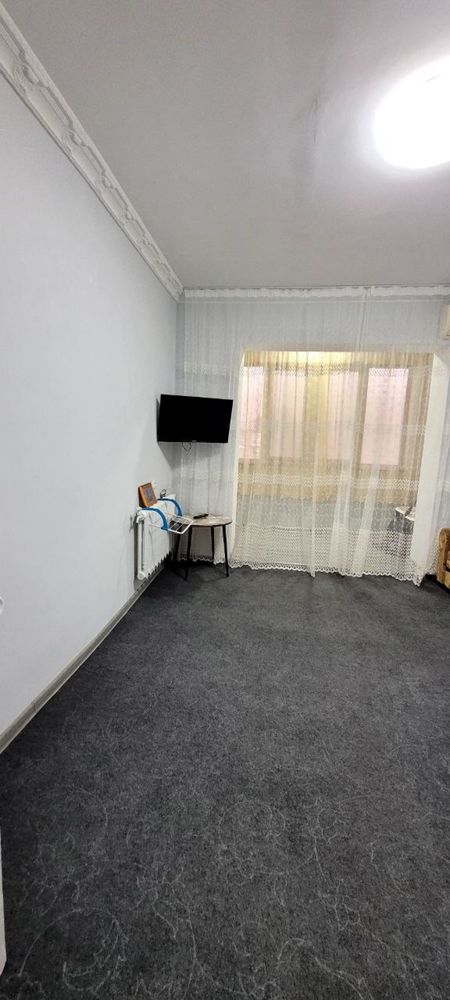 Юнусабад 15 кв 1/4/4 недолеко от метро Туркестан галерейка