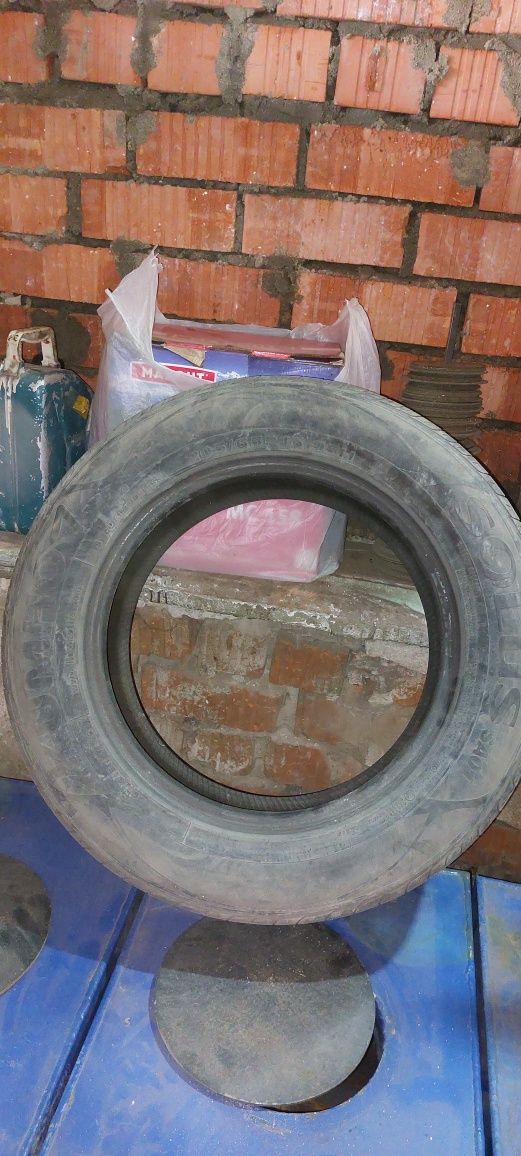 Продам шины R16 205/65 4 шины R 17 215/65 2 шины