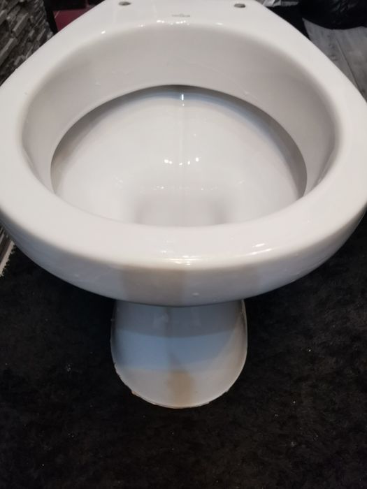 Vand wc cu evacuare orizontala