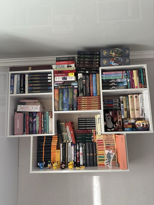 Стеллаж настенный