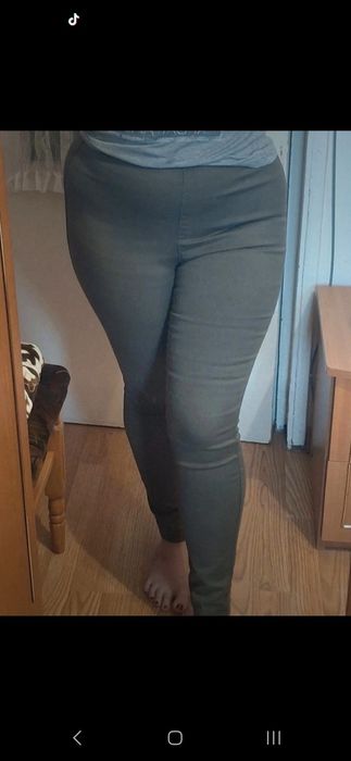 Pantaloni H&M verzi