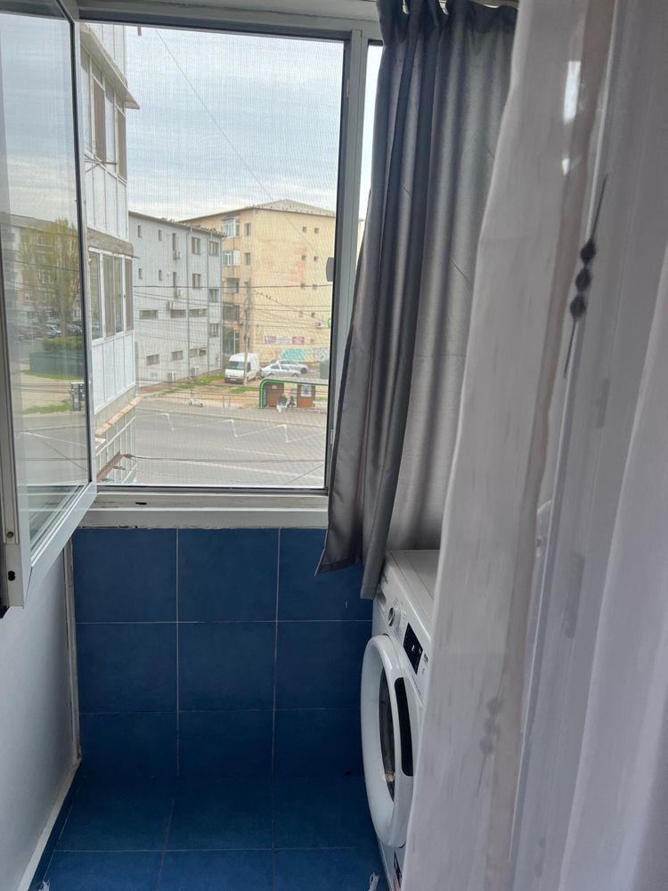 Închiriez garsoniera confort I