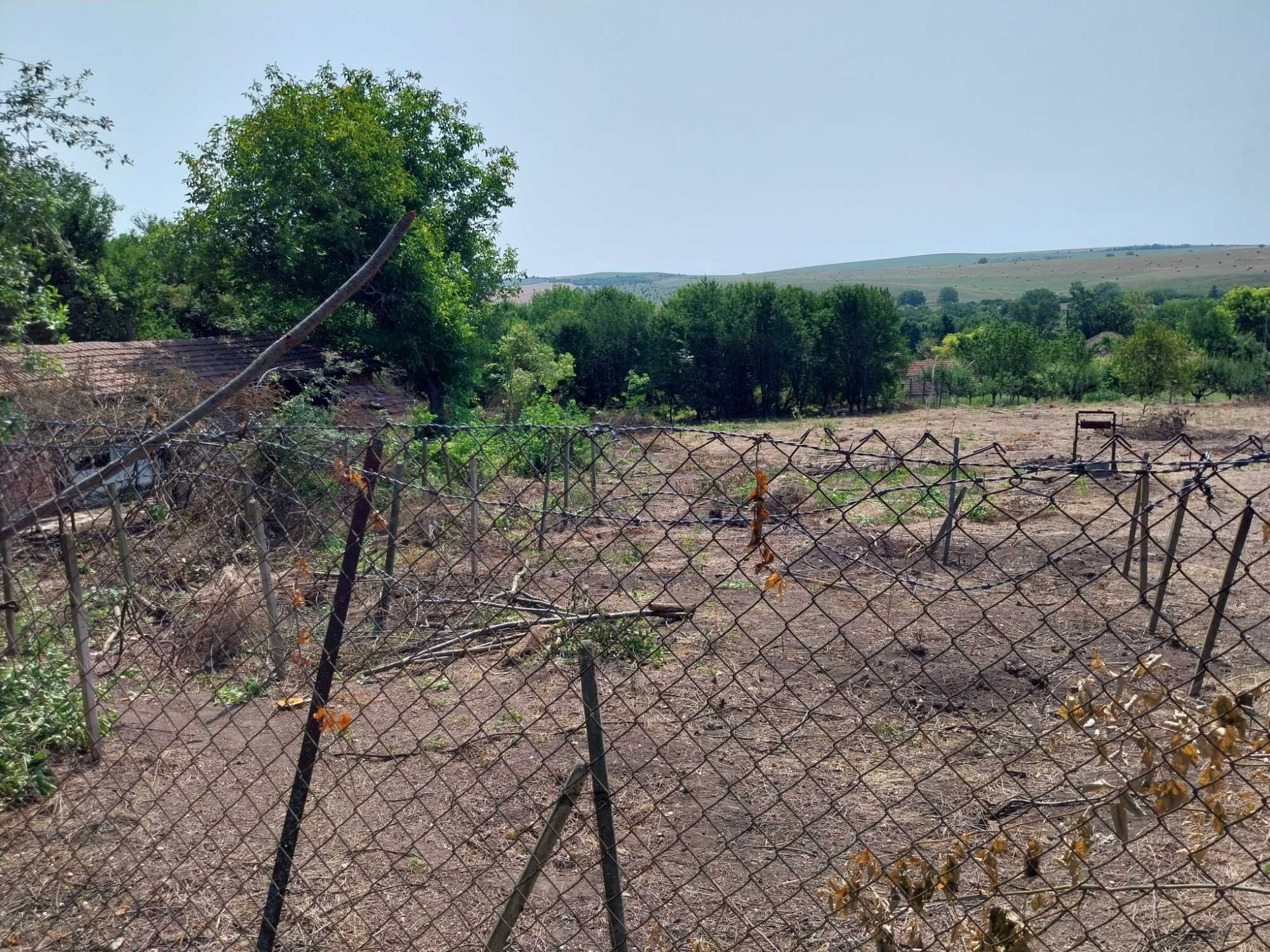 Продава къща в с. Павел с престройки и проект за ФЕЦ 100 kW.