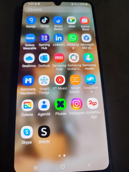 Samsung a32 si Samsung j4+