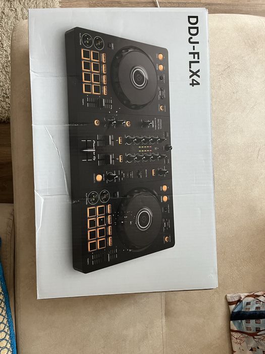Продаю DJ контроллер Pioneer DDJ-FLX4