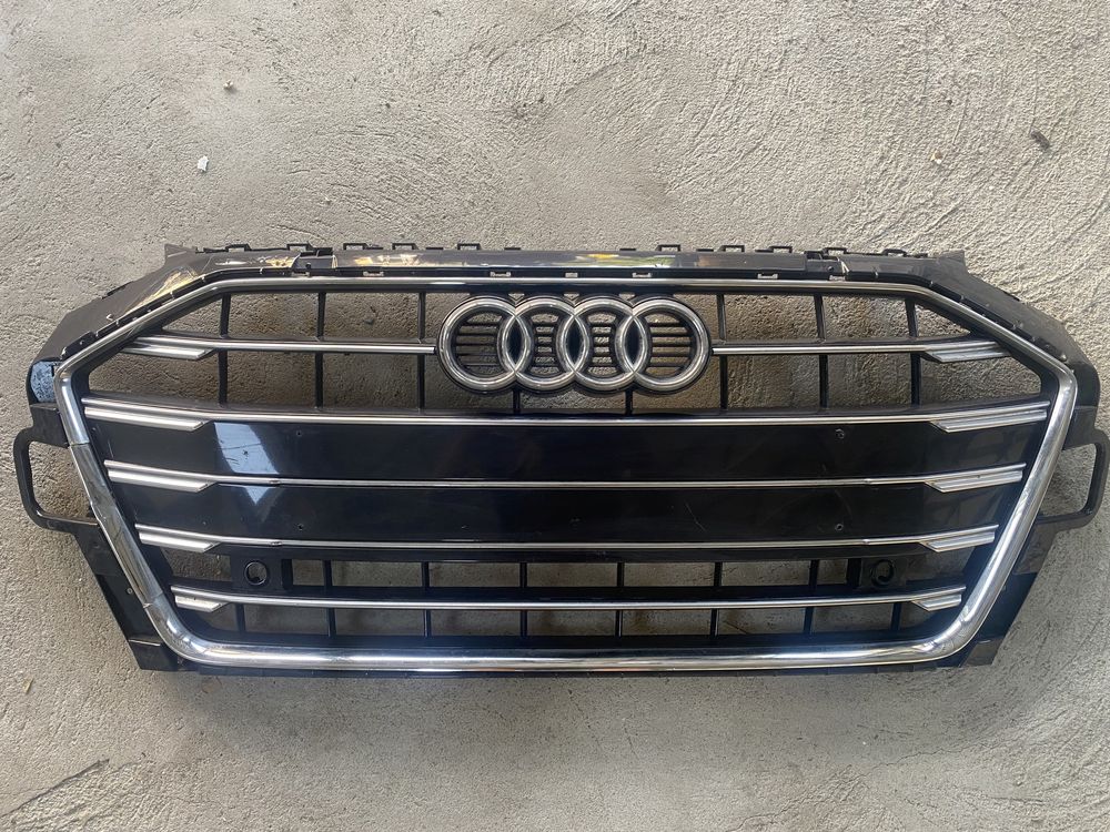Grila centrală fata cu semn Audi A4 B9 8W S-line Facelift 2019 - 2021