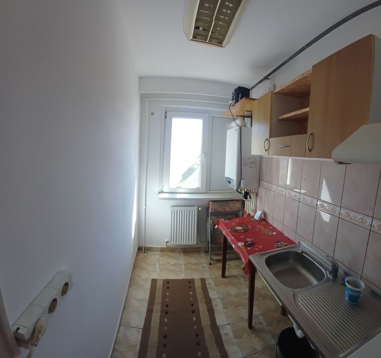 Vând apartament 2 camere Casa de Cultura