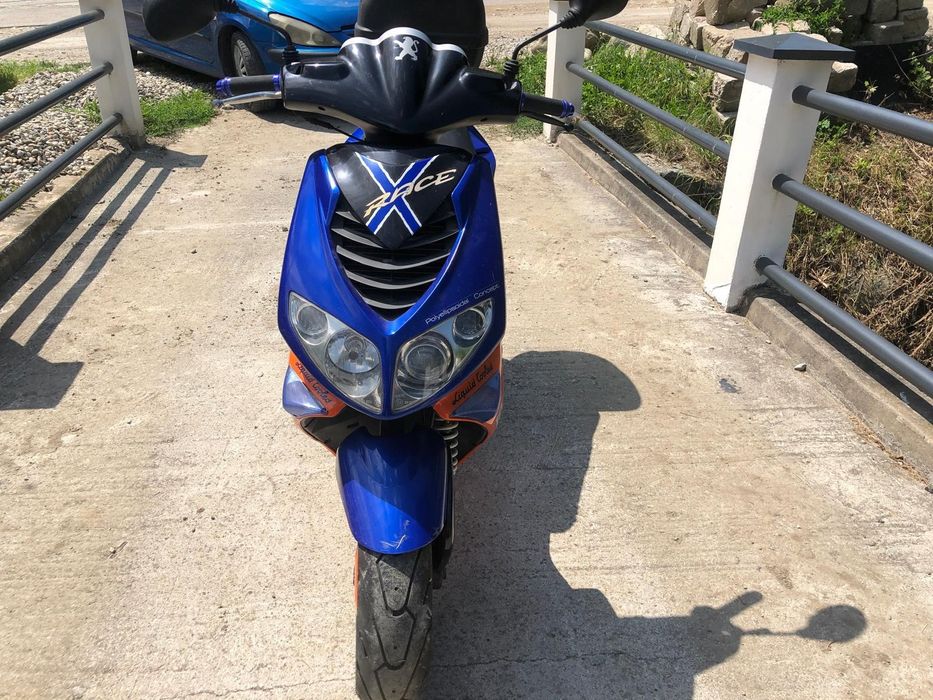 Vând scuter Peugeot SpeedFight 2LC
