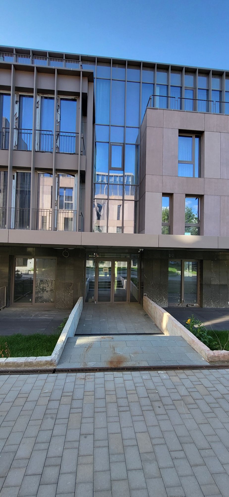 Продаётся 3-4 ком в Алматы ЖК Nef uptown 134кв.м.
